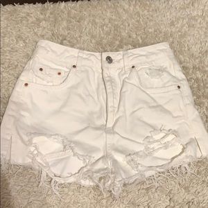 TOPSHOP : white distressed high waisted shorts